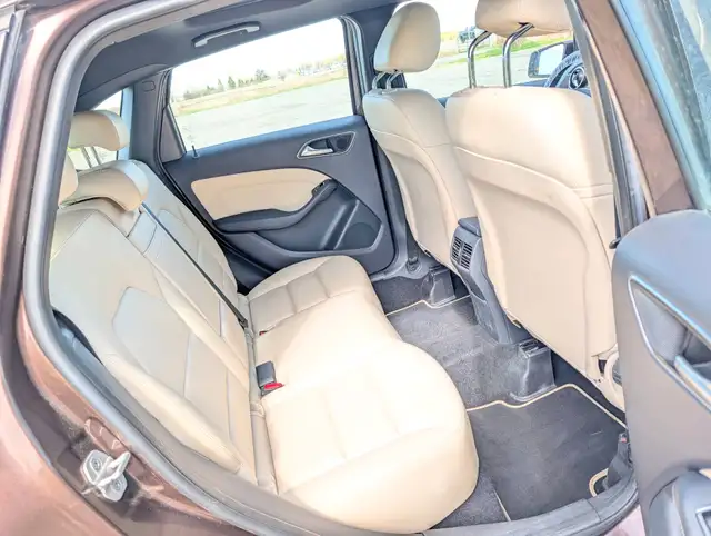 2015 Mercedes-Benz B-Class 4dr HB B 250 | Sun-roof! | Heated sea - Photo 10