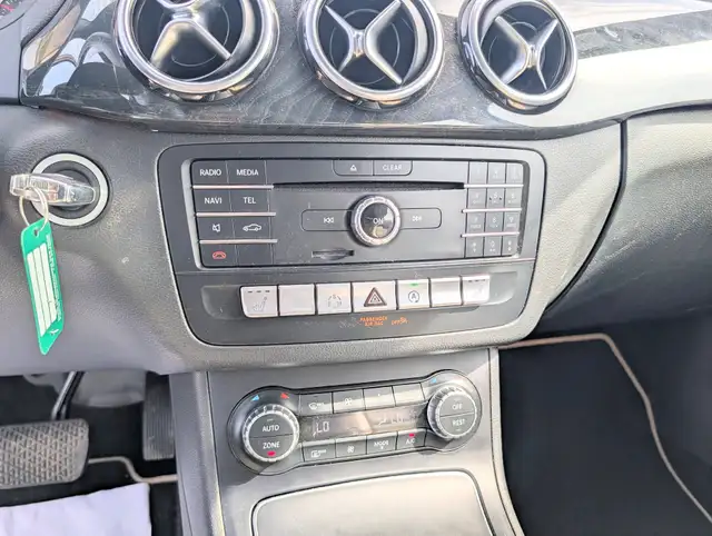 2015 Mercedes-Benz B-Class 4dr HB B 250 | Sun-roof! | Heated sea - Photo 14