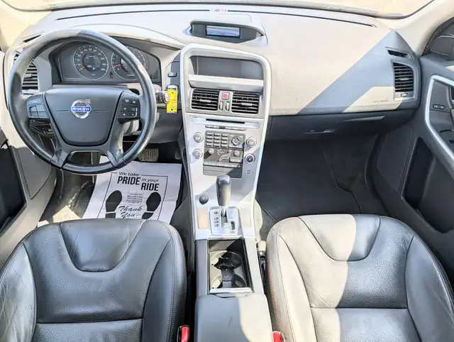 2011 Volvo XC60 AWD | Fully loaded! | Heated seats! | Clean titl - Photo 11