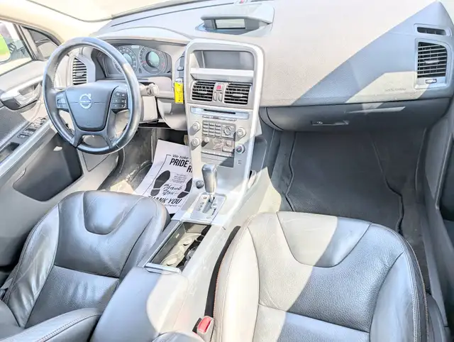 2011 Volvo XC60 AWD | Fully loaded! | Heated seats! | Clean titl - Photo 13
