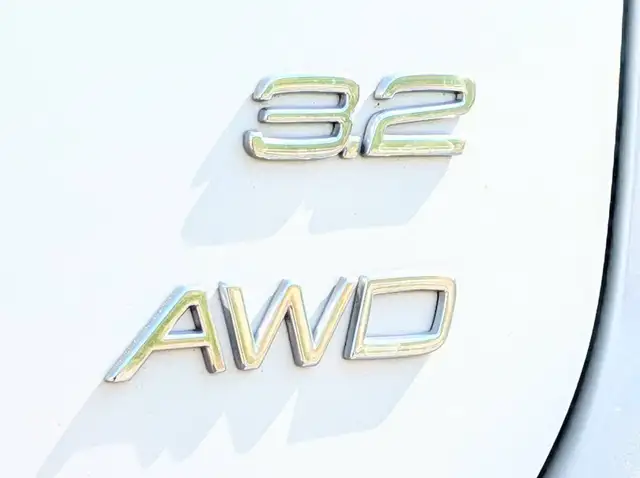 2011 Volvo XC60 AWD | Fully loaded! | Heated seats! | Clean titl - Photo 20