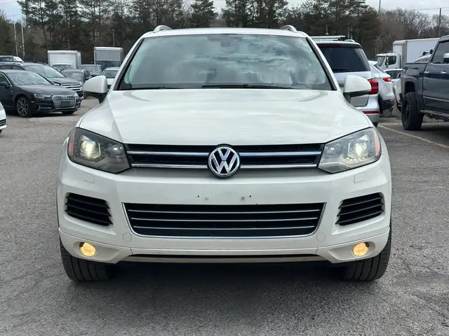 2011 Volkswagen Touareg Highline | AWD | LEATHER | PANO-ROOF | N - Photo 6