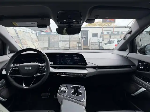 2026 Cadillac OPTIQ Sport AWD | Dual Motor | Leather | Glass - Photo 4