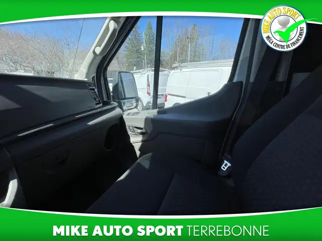 Ford Transit fourgon utilitaire T-250 PA toit moyen 130 po PNBV - Photo 10