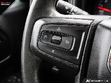 2022 GMC Sierra 1500 Limited 4WD Double Cab 147' Pro | NO ACCIDE - Photo 18