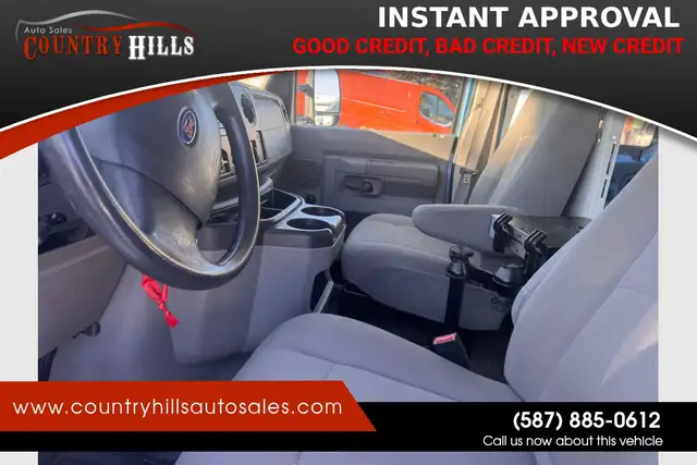 2011 Ford E350 Super Duty COMMERCIAL LIFT VAN - Photo 18