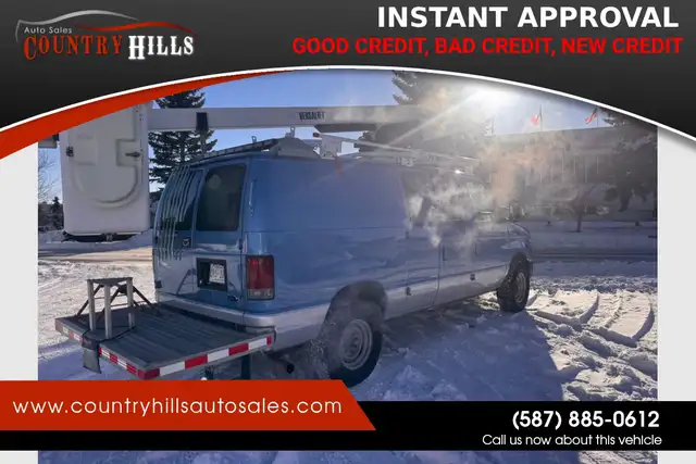 2011 Ford E350 Super Duty COMMERCIAL LIFT VAN - Photo 31