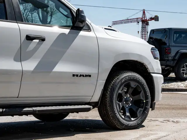 2026 Ram 1500 Express - Photo 9