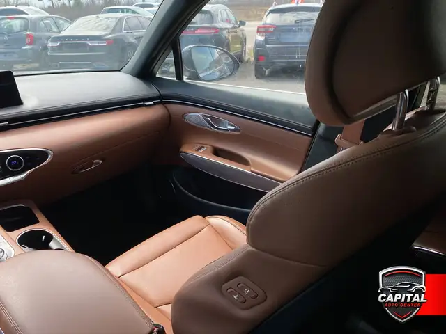 2022 Genesis GV70 2.5T Advanced AWD - Photo 13