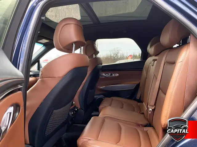 2022 Genesis GV70 2.5T Advanced AWD - Photo 15