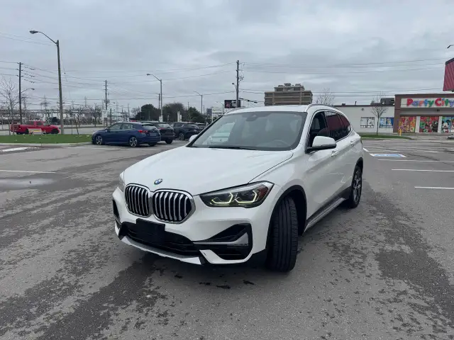 2020 BMW X1 XDRIVE LEATHER PAN/ROOF NAV B/SPOT L/ASSIST CAMERA - Photo 3