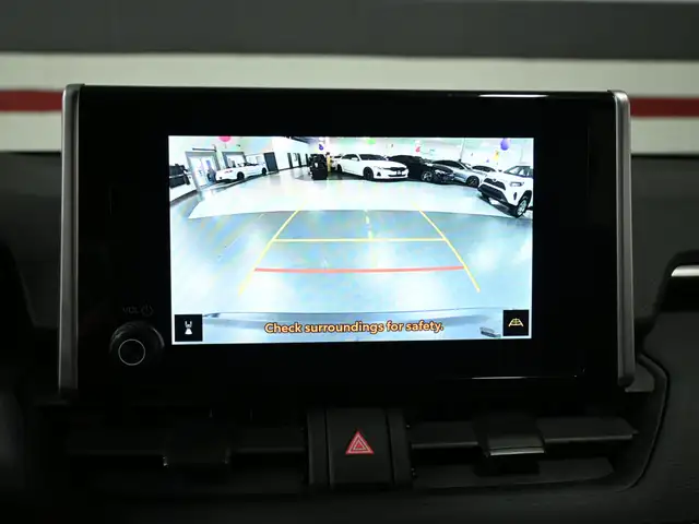 2024 Toyota RAV4 LE No Accident Radar Cruise Lane Assist Blind S - Photo 18