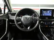 2024 Toyota RAV4 LE No Accident Radar Cruise Lane Assist Blind S - Photo 12
