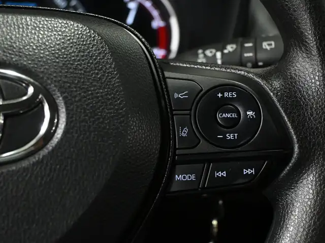 2024 Toyota RAV4 LE No Accident Radar Cruise Lane Assist Blind S - Photo 16