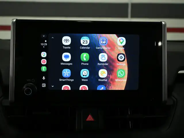 2024 Toyota RAV4 LE No Accident Radar Cruise Lane Assist Blind S - Photo 17