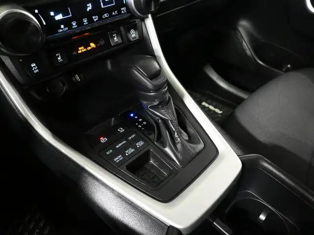 2024 Toyota RAV4 LE No Accident Radar Cruise Lane Assist Blind S - Photo 20