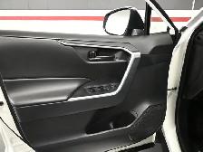 2024 Toyota RAV4 LE No Accident Radar Cruise Lane Assist Blind S - Photo 11