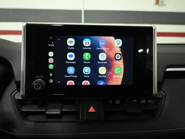 2024 Toyota RAV4 LE No Accident Radar Cruise Lane Assist Blind S - Photo 17