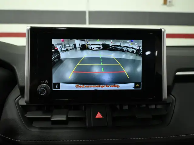 2024 Toyota RAV4 LE No Accident Radar Cruise Lane Assist Blind S - Photo 18