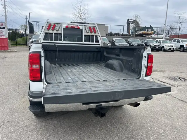 2015 Chevrolet SILVERADO 2500HD 4WD Crew Cab LT Z71 Short Box 6. - Photo 7