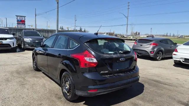 2012 Ford Focus SEL, LEATHER, 2 SETS WHEELS, ONLY 163KMS, CERT - Photo 3