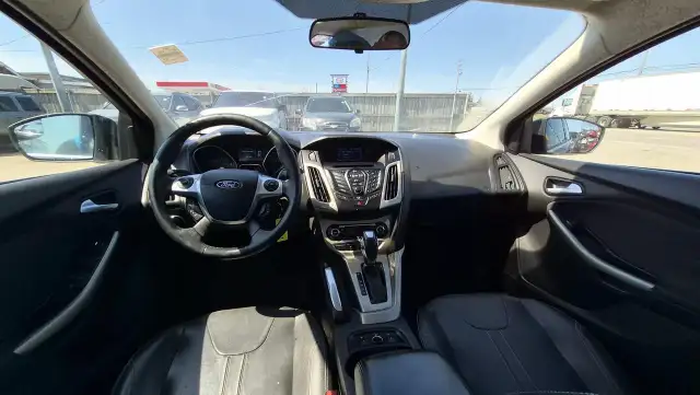 2012 Ford Focus SEL, LEATHER, 2 SETS WHEELS, ONLY 163KMS, CERT - Photo 12