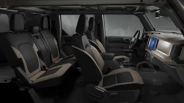 2026 Ford Bronco OUTER BANKS | BLACK APPEARANCE PACKAGE | G.O.A. - Photo 5