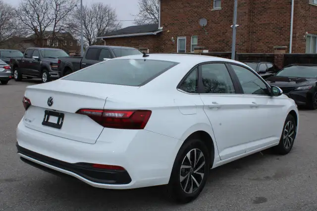 2024 Volkswagen Jetta Trendline - Photo 5