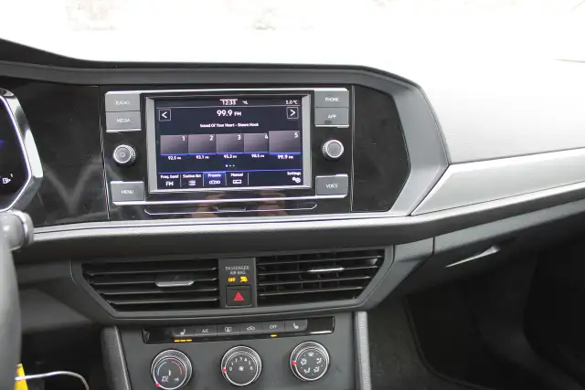 2024 Volkswagen Jetta Trendline - Photo 8