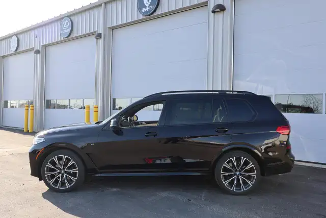 2022 BMW X7 M50i - HEADSUP|360CAM|NAVI|PANO|BLINDSPOT - Photo 3