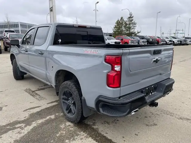 2024 Chevrolet Silverado 1500 LT Trail Boss 3.0L | Multi Flex - Photo 4
