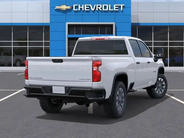 2026 Chevrolet Silverado 2500HD Custom - Photo 4