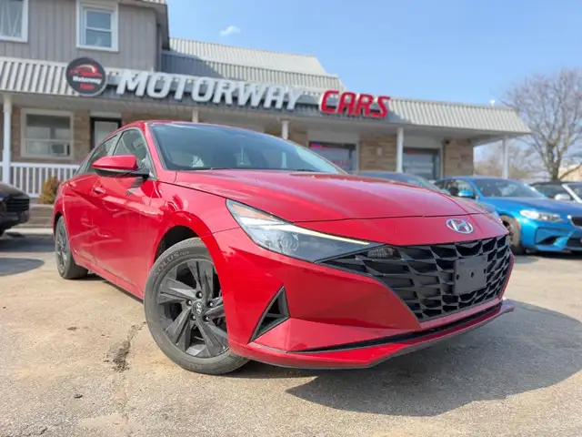 2022 Hyundai Elantra Preferred IVT