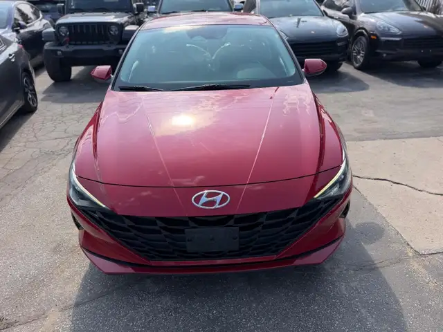 2022 Hyundai Elantra Preferred IVT - Photo 4