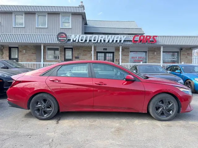 2022 Hyundai Elantra Preferred IVT - Photo 6