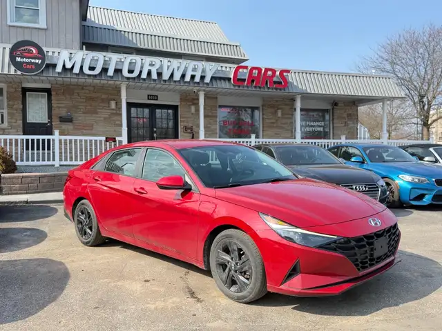 2022 Hyundai Elantra Preferred IVT - Photo 7