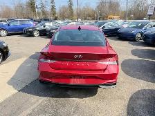 2022 Hyundai Elantra Preferred IVT - Photo 11