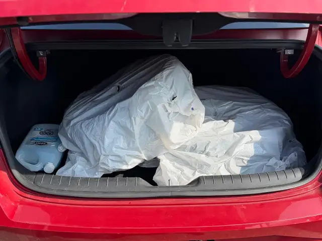 2022 Hyundai Elantra Preferred IVT - Photo 16