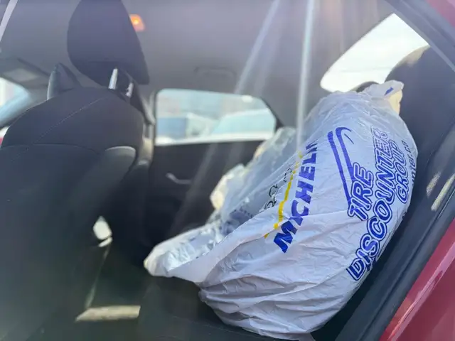 2022 Hyundai Elantra Preferred IVT - Photo 21