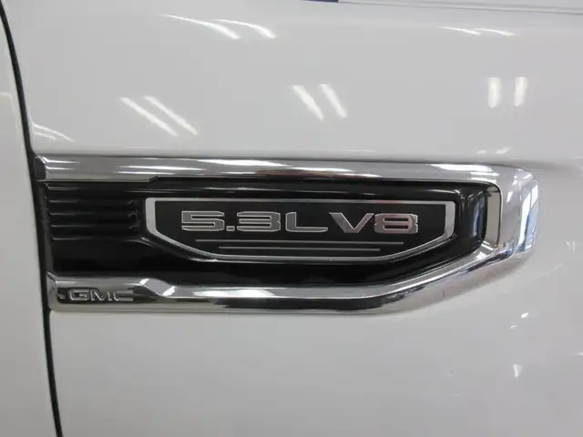 GMC SIERRA 1500 2023 SLE V8 5.3L 4X4 CREW-CAB BOITE 6'7' JAMAIS - Photo 5