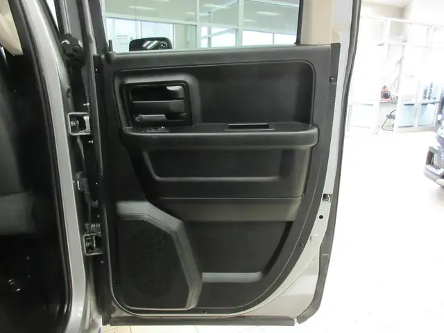 RAM 1500 CLASSIC 2019 V8 5.7L HEMI 4X4 QUAD-CAB BOITE 6'4' - Photo 12