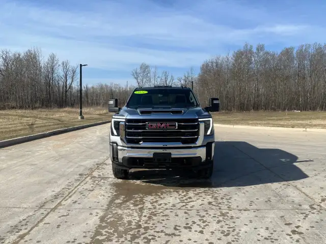 2024 GMC Sierra 2500HD - Photo 2