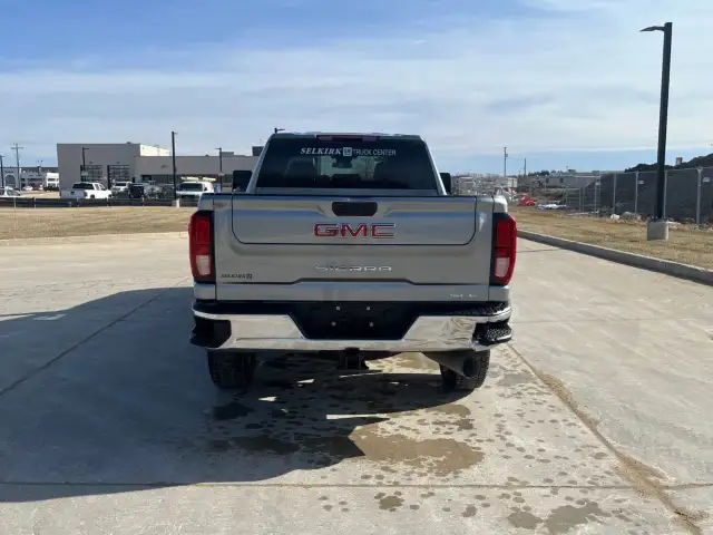 2024 GMC Sierra 2500HD - Photo 5