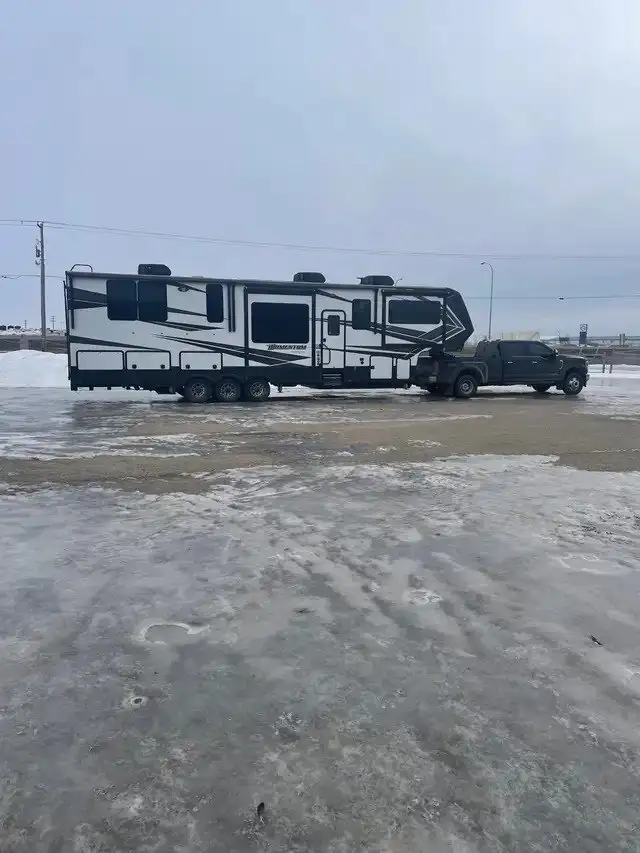 2018 GRAND DESIGN MOMENTUM 376TH (FINANCING AVAILABLE) - Photo 2