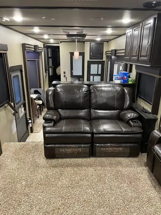 2018 GRAND DESIGN MOMENTUM 376TH (FINANCING AVAILABLE) - Photo 3