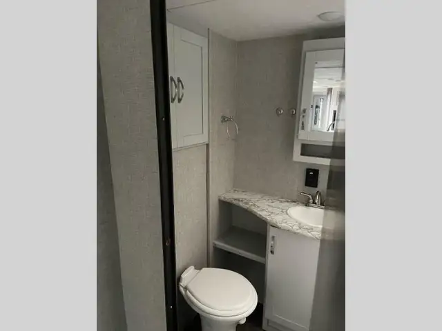 2019 KEYSTONE RV BULLET 261RBS (FINANCING AVAILABLE) - Photo 8