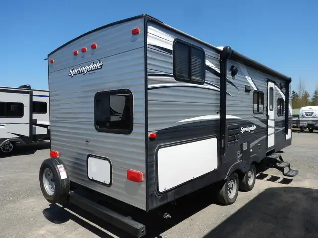 2017 KEYSTONE RV SPRINGDALE 240BHWE (FINANCING AVAILABLE) - Photo 3