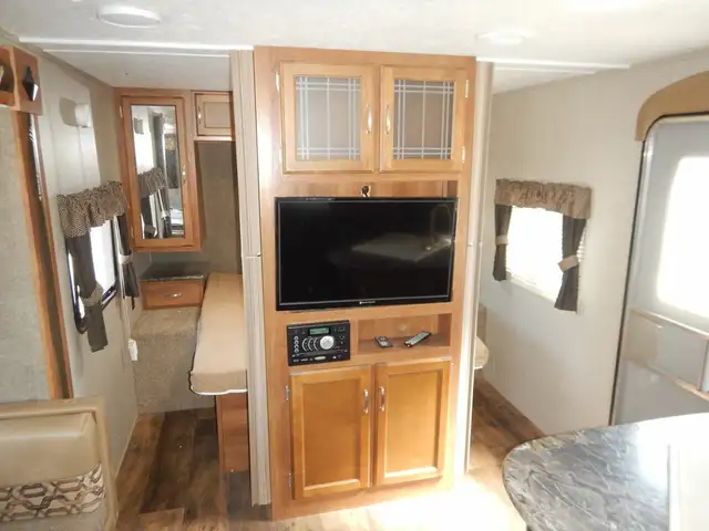 2017 KEYSTONE RV SPRINGDALE 240BHWE (FINANCING AVAILABLE) - Photo 7