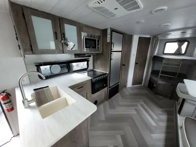 2022 FOREST RIVER WILDWOOD X-LITE 263B (FINANCING AVAILABLE) - Photo 6
