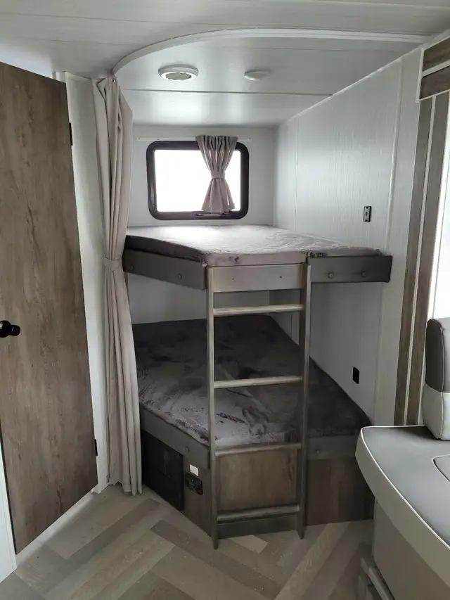 2022 FOREST RIVER WILDWOOD X-LITE 263B (FINANCING AVAILABLE) - Photo 9